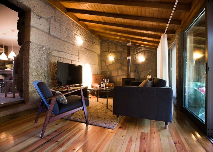 Pedra Bela - Cozy House W/ Private Jacuzzi @ Geres